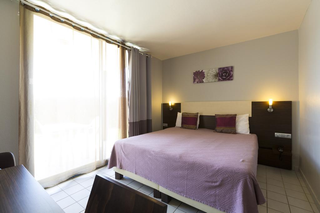 Hotel Atlantis Куру Номер фото